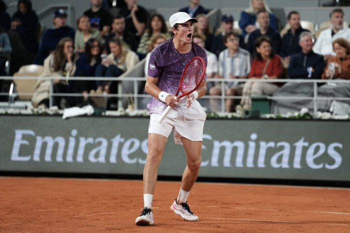 Fonseca beats Ruud French Open 2026