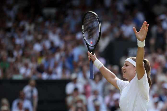 Karolina Muchova beats Coco Gauff at Wimbledon 2026