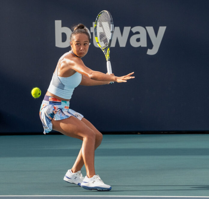 Leyla Fernandez hits a forehand return at the Miami Open