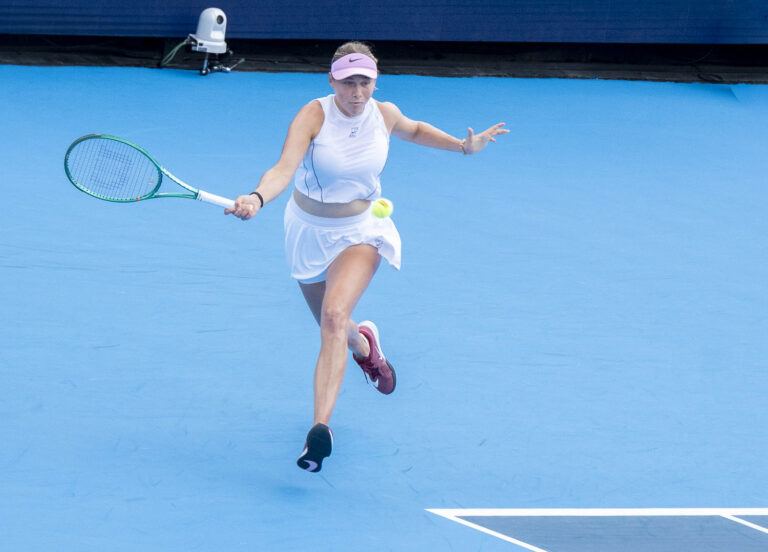 Four of Beijing’s Projected Top 15 Seeds Are Out, and Defending Champion Anisimova Is One of Them