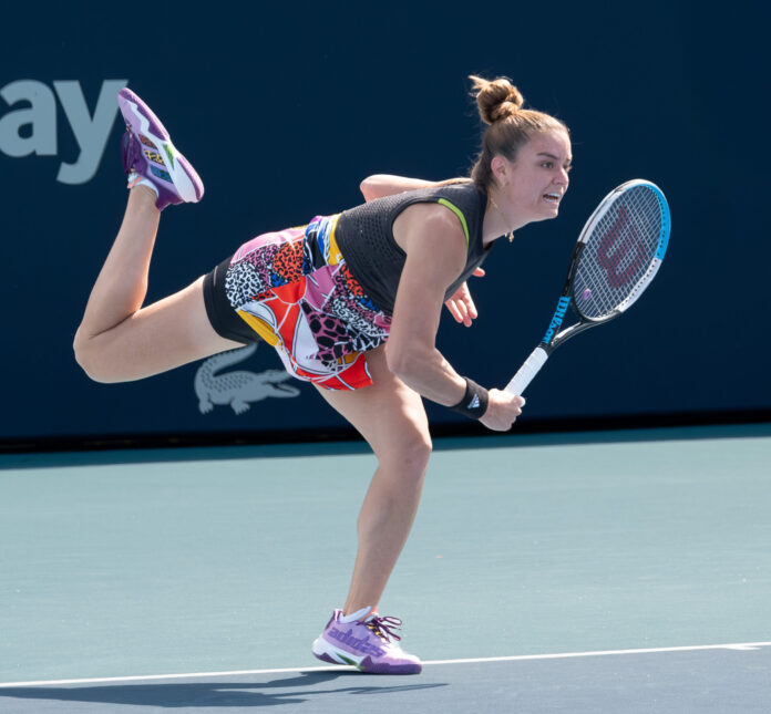 Maria Sakkari serving at the Miami Open