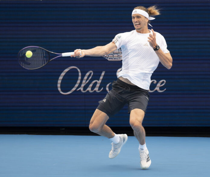 Zverev hits a jump return at the Cinicnnati Open 2026